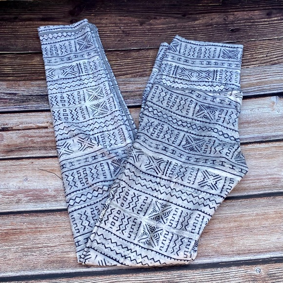 ✨NIYAMA SOL MOONFLOWER TRIBAL PRINT BAREFOOT FULL LENGTH LEGGINGS XS - Picture 4 of 9